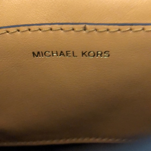 MICHEAL KORS LEATHER CROSSBODY HANDBAG WOMENS SIZE S - Picture 9 of 15